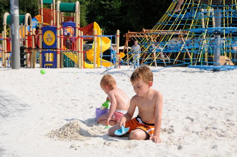 Vakantiepark Wilhelm Tell Superieur Chalet Opglabbeek Экстерьер фото